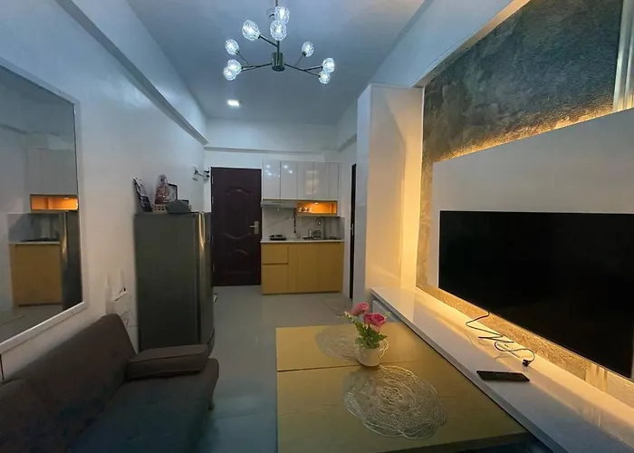 Near Mactan International Airport With Private Entrance And Shared Pool Hébergement de vacances *
