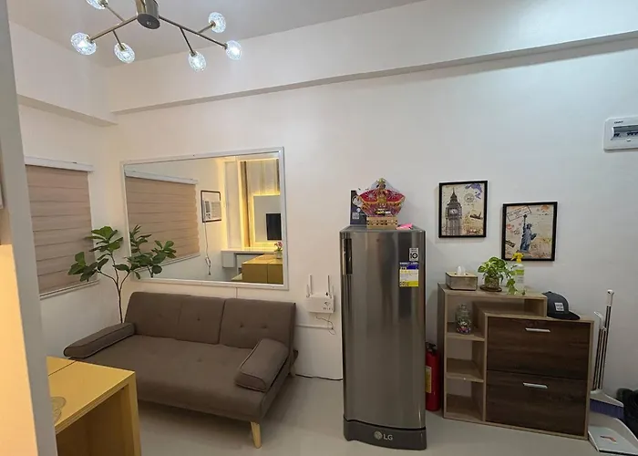 Near Mactan International Airport With Private Entrance And Shared Pool Hébergement de vacances