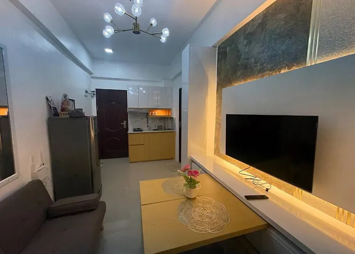 Near Mactan International Airport With Private Entrance And Shared Pool