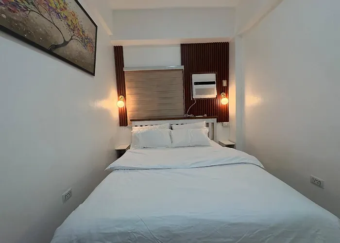 Near Mactan International Airport With Private Entrance And Shared Pool Hébergement de vacances Île de Mactan